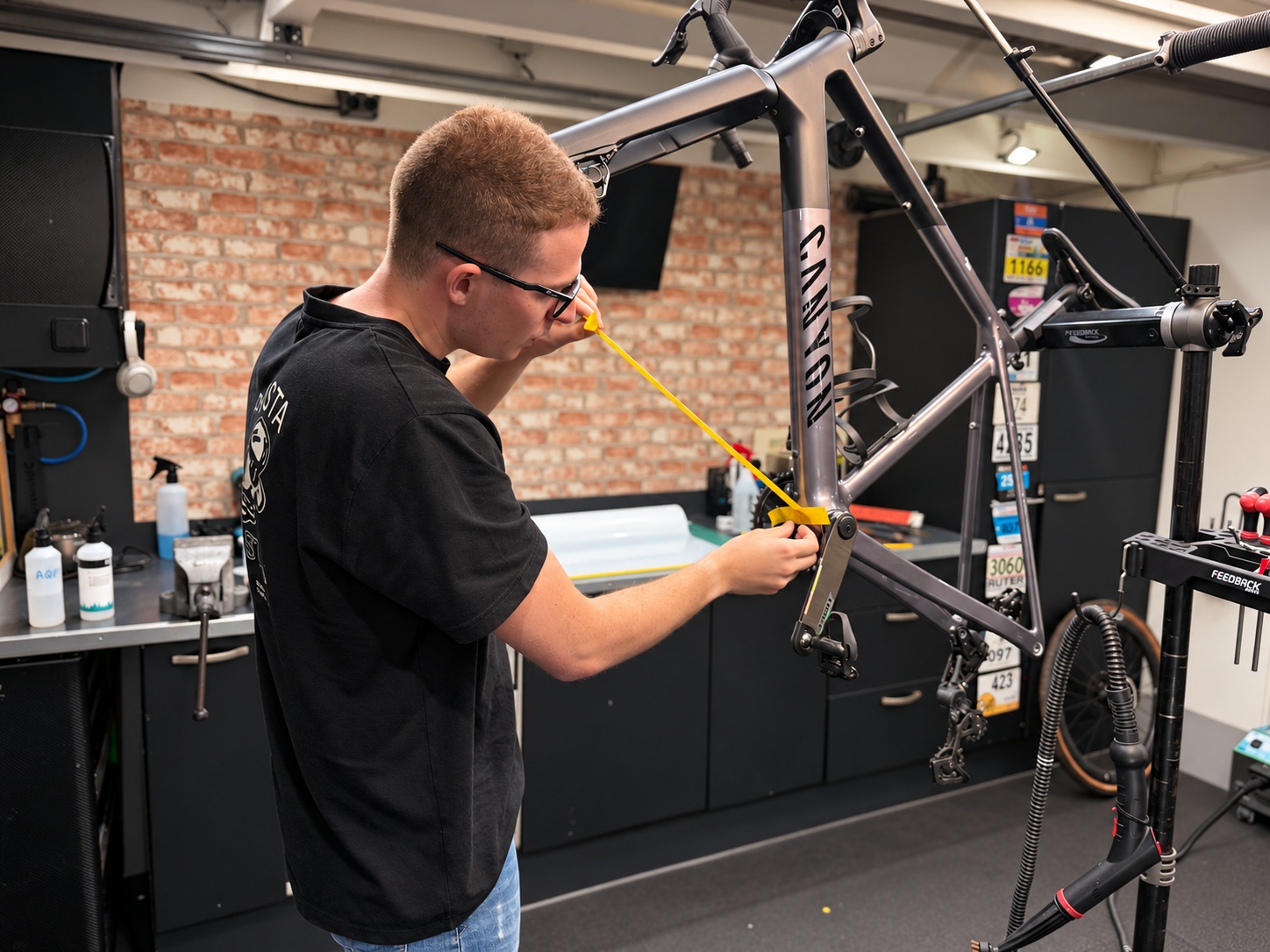 Fietsframe inmeten voor beschermfolie